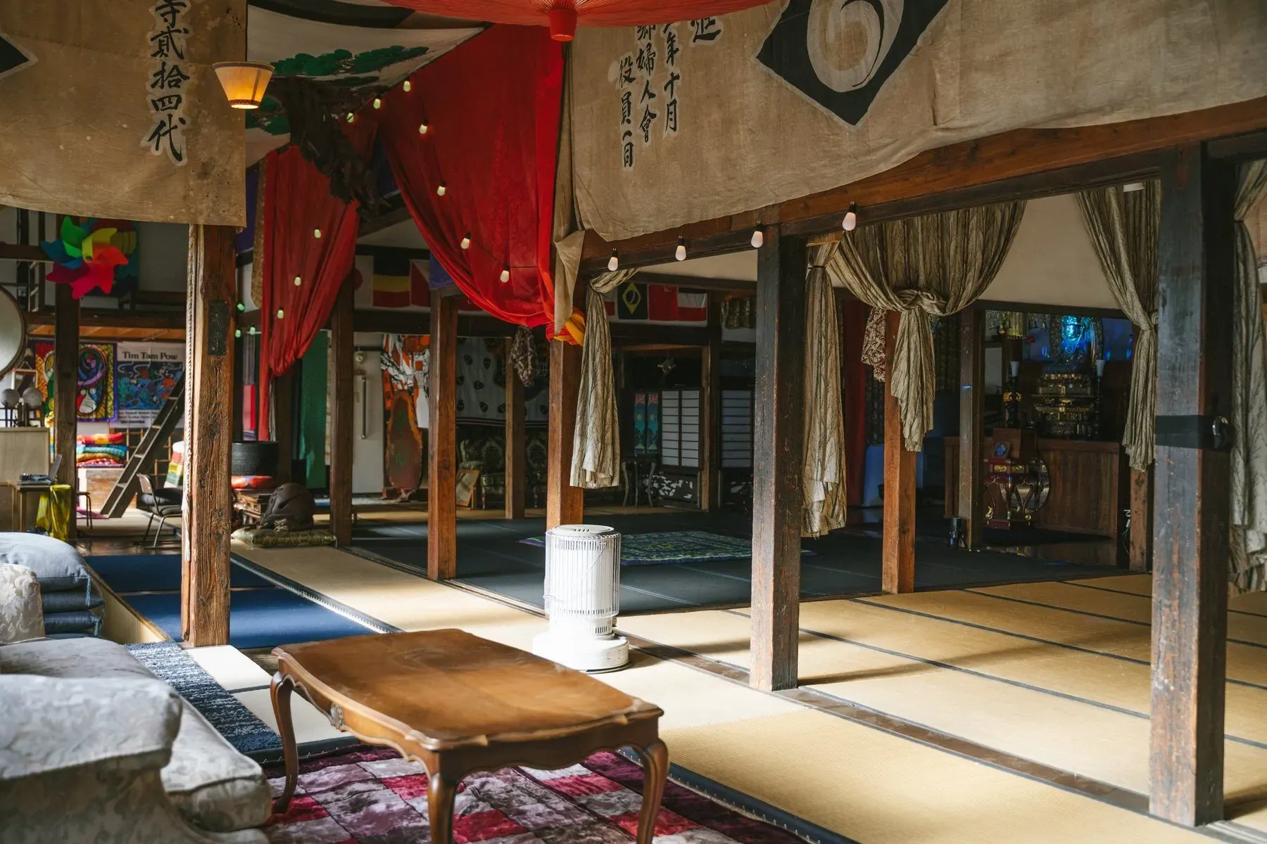 満龍寺 本堂内の第三の場所
